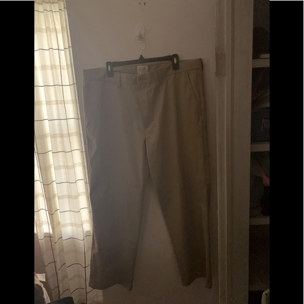 Men’s St Johns Bay khaki pants